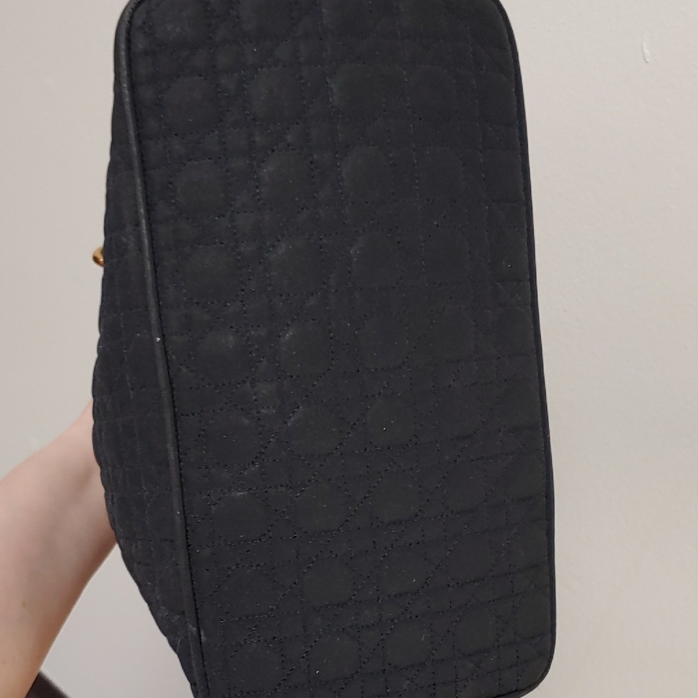 Dior Elegant Black Quilted Handbag - Picture 4 of 7